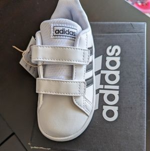 Adidas Kids shoes 6 1/2